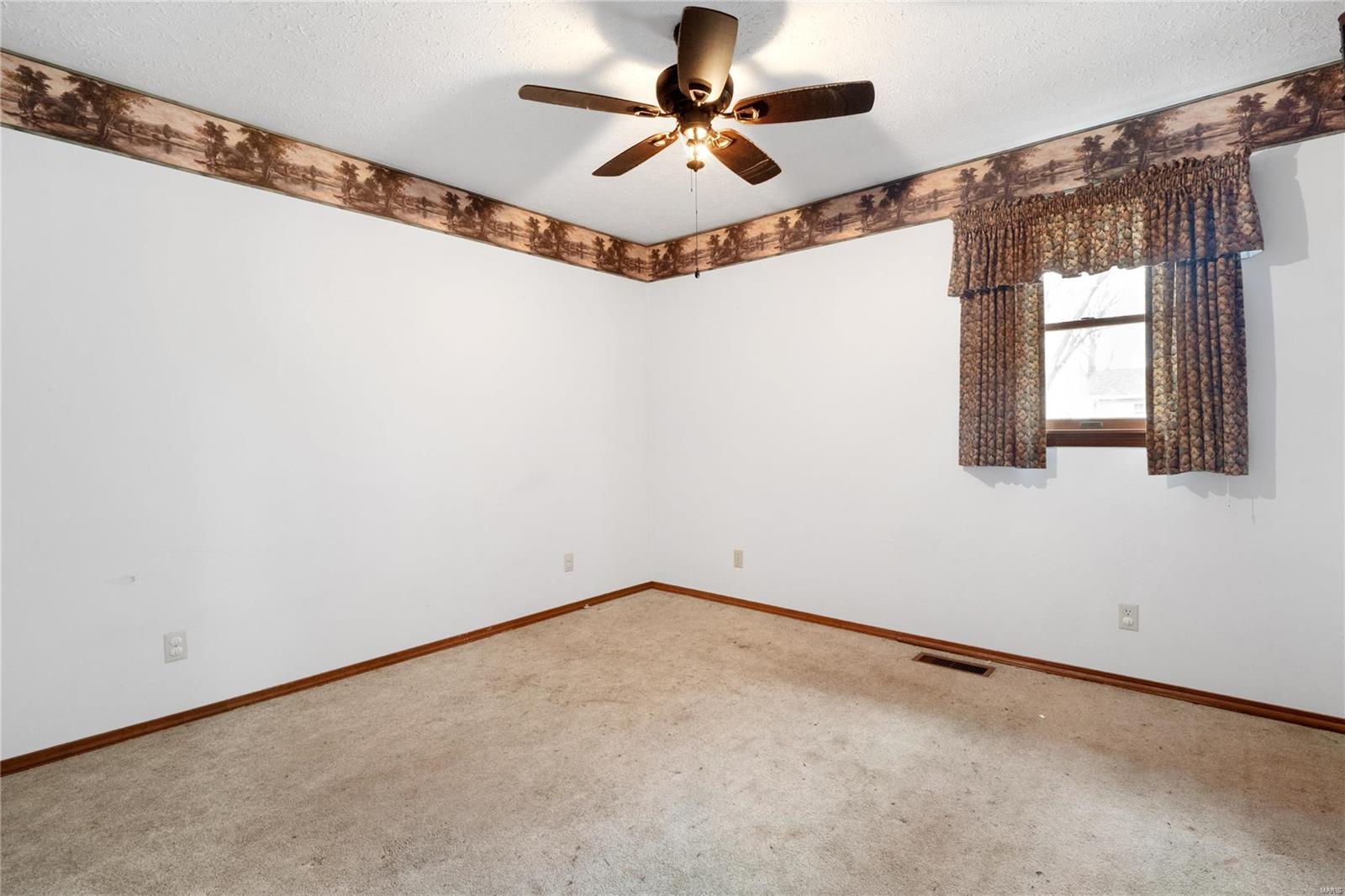 135 S Maple Street