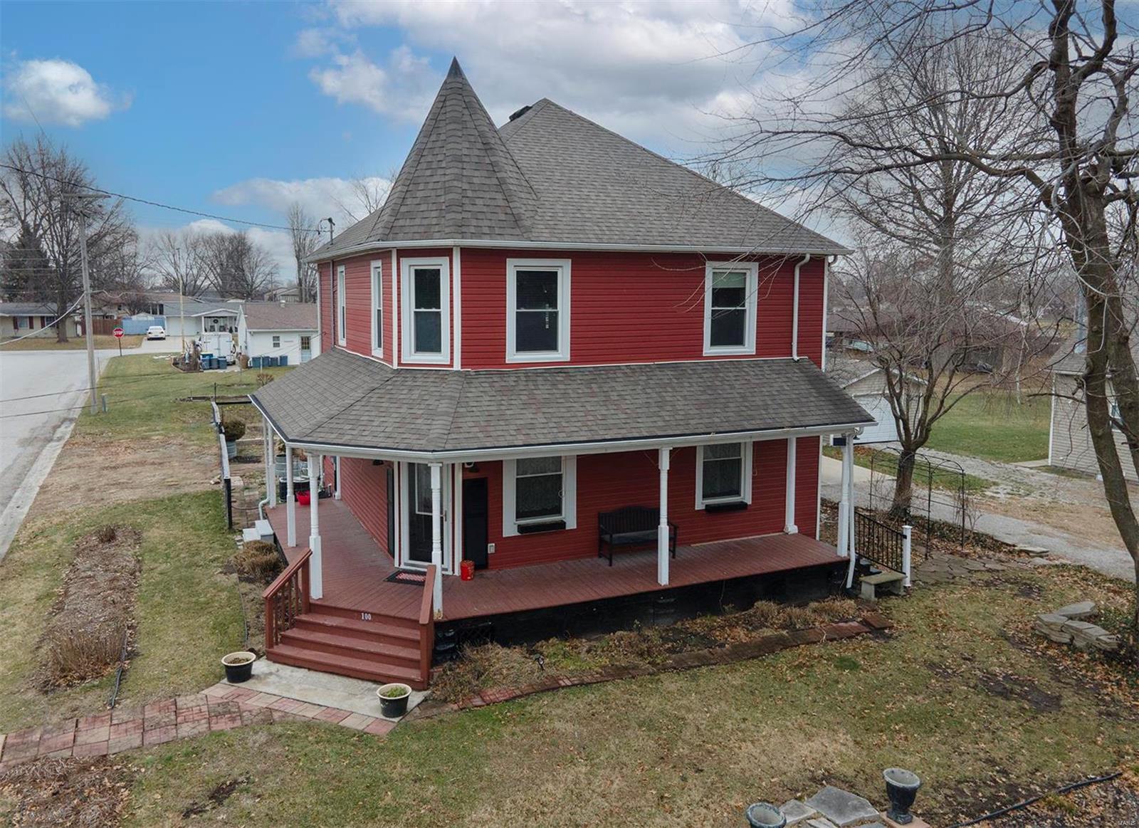 100 E Cedar Street