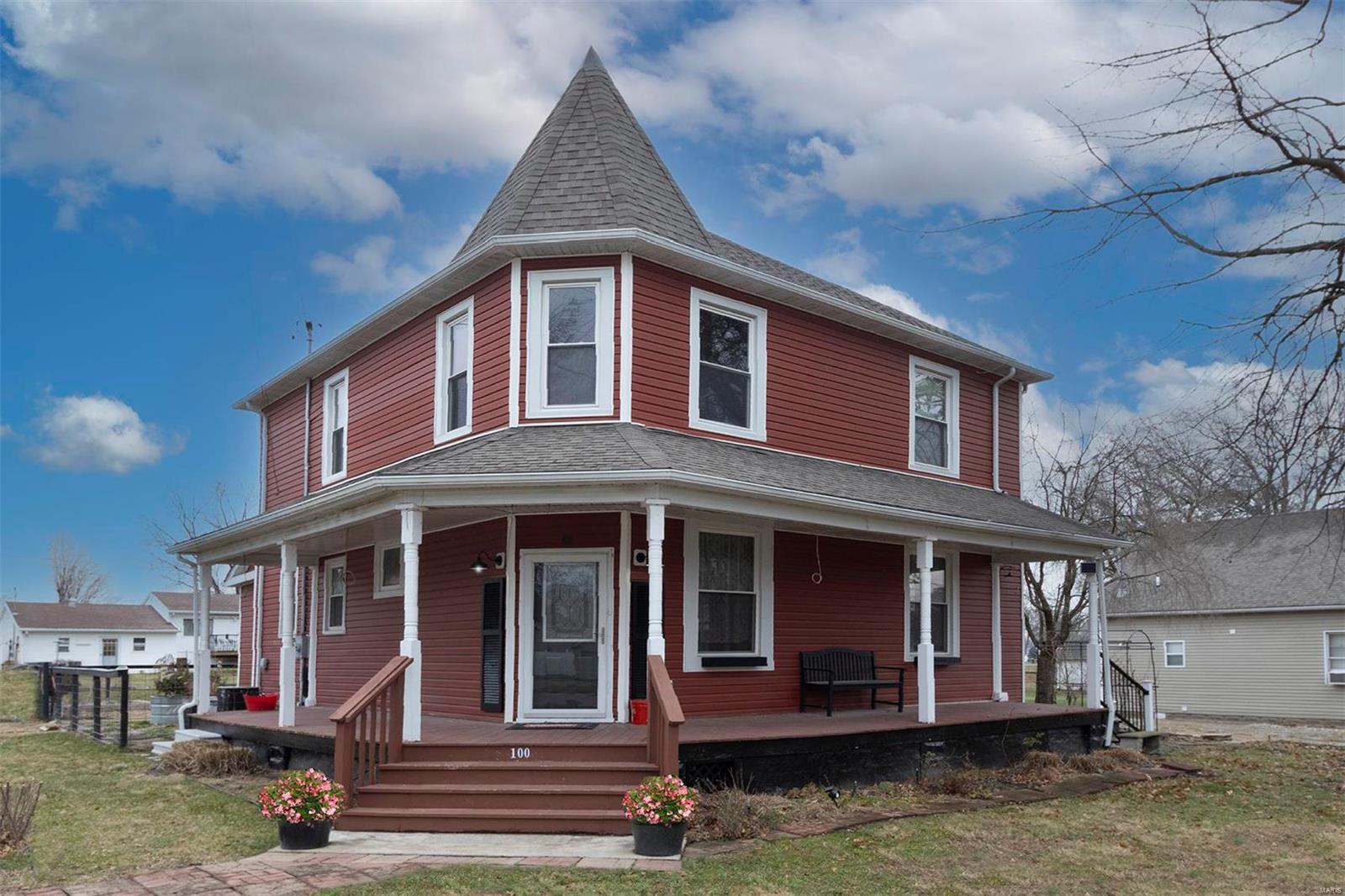 100 E Cedar Street