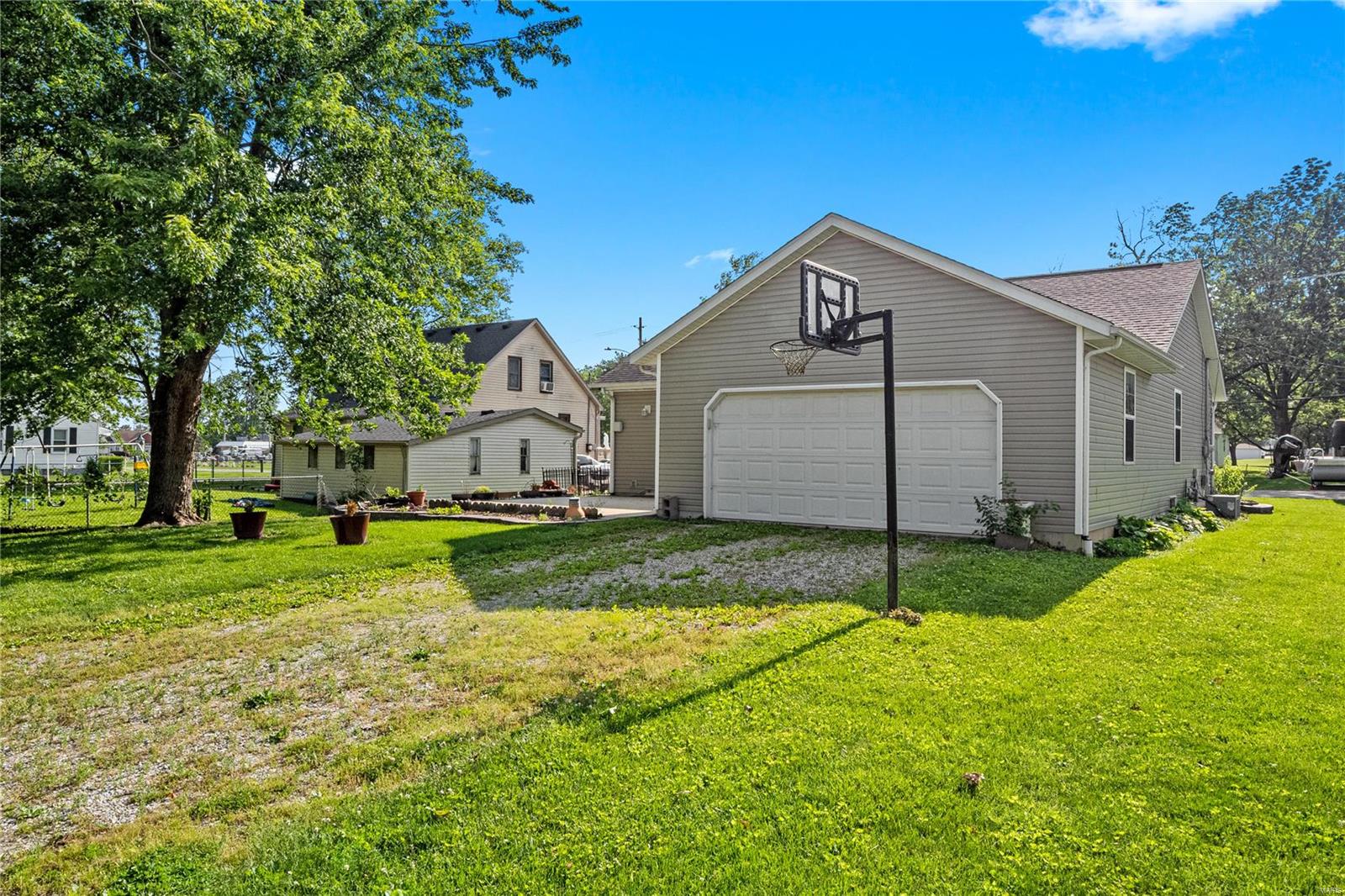 104 N 6th Street