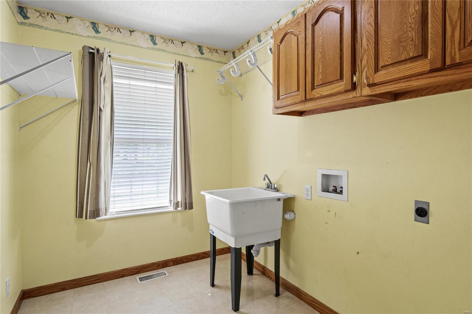 104 N 6th Street