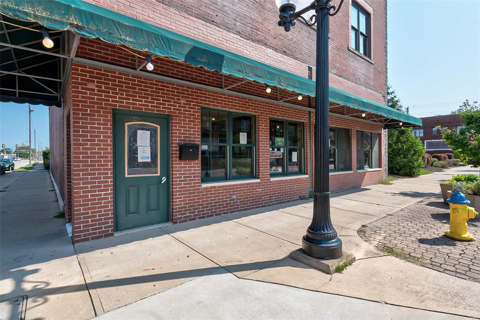 300 E Broadway