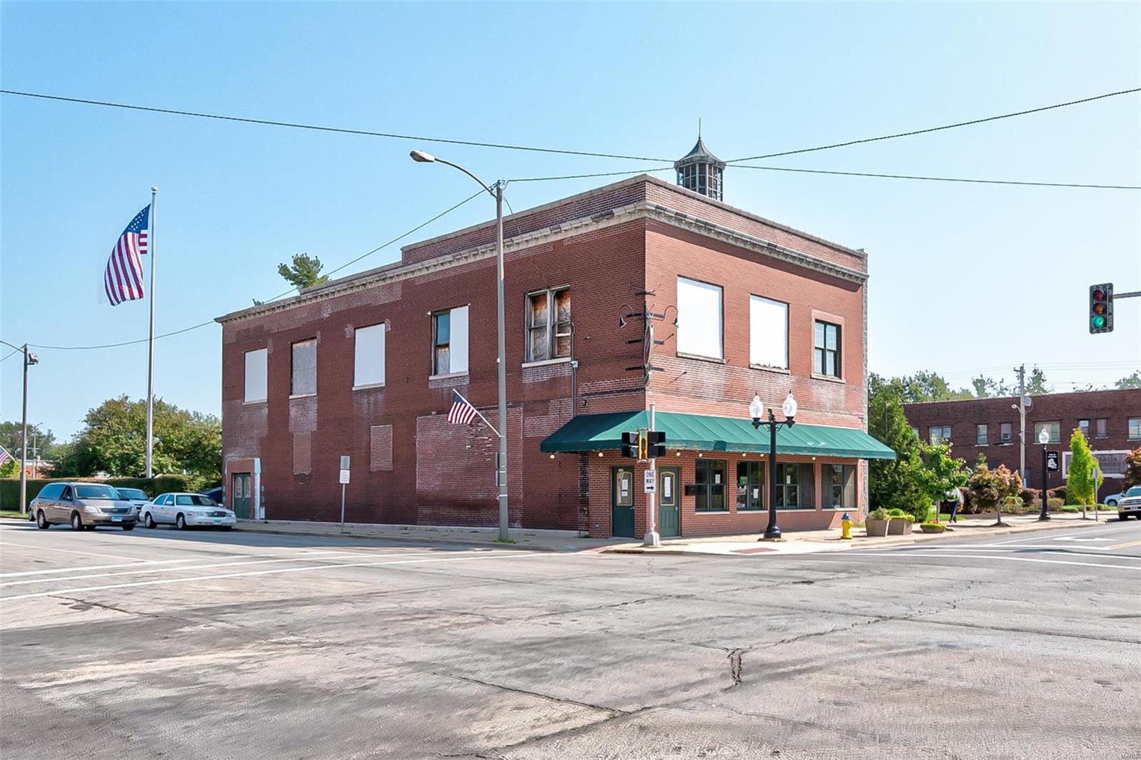 300 E Broadway