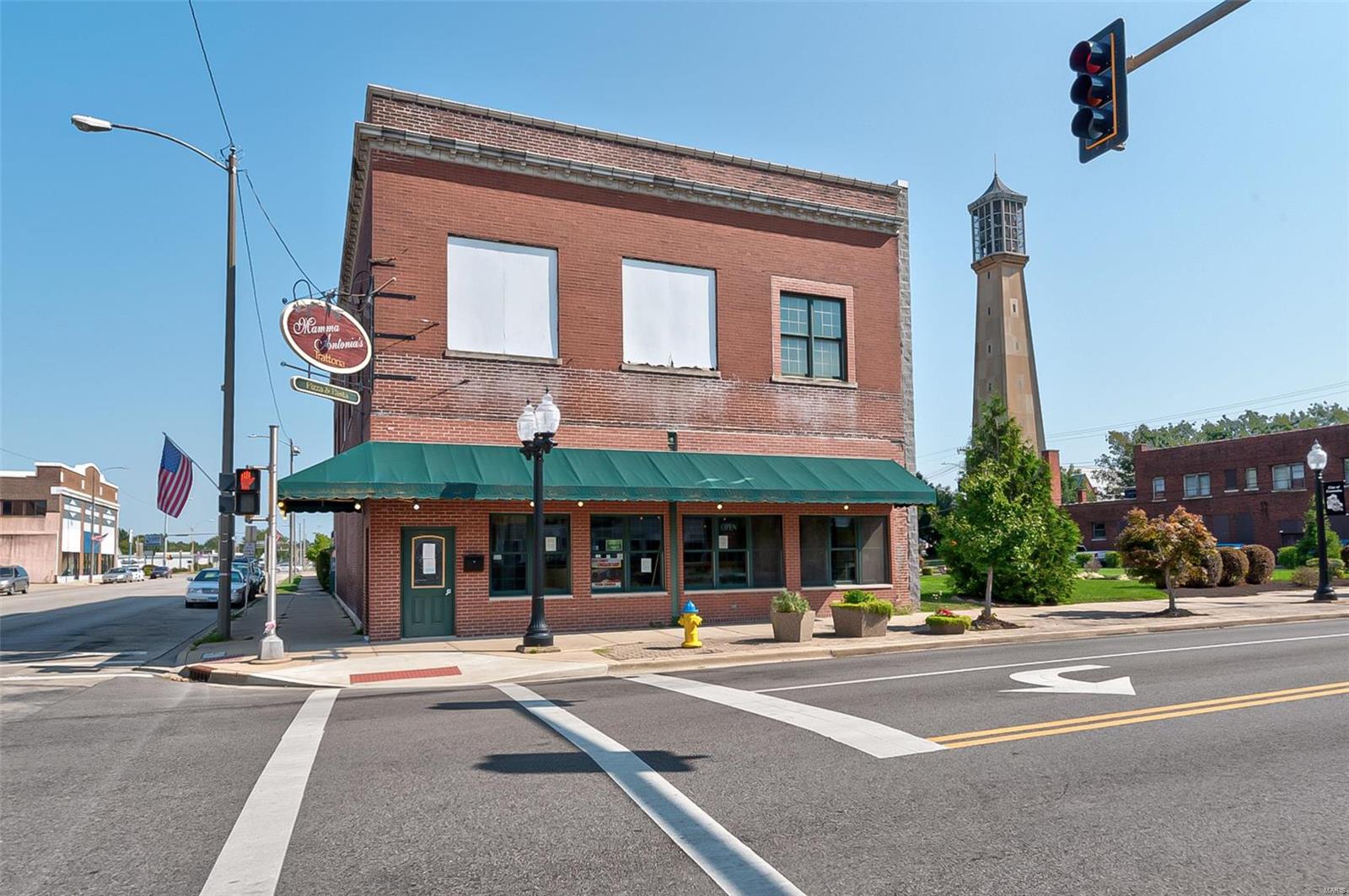 300 E Broadway