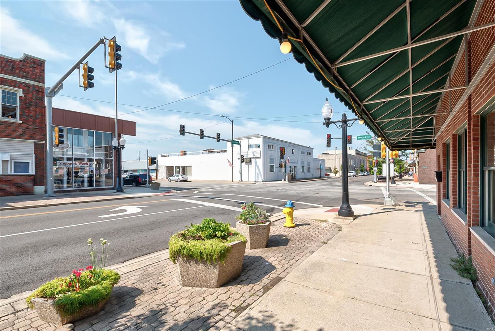 300 E Broadway