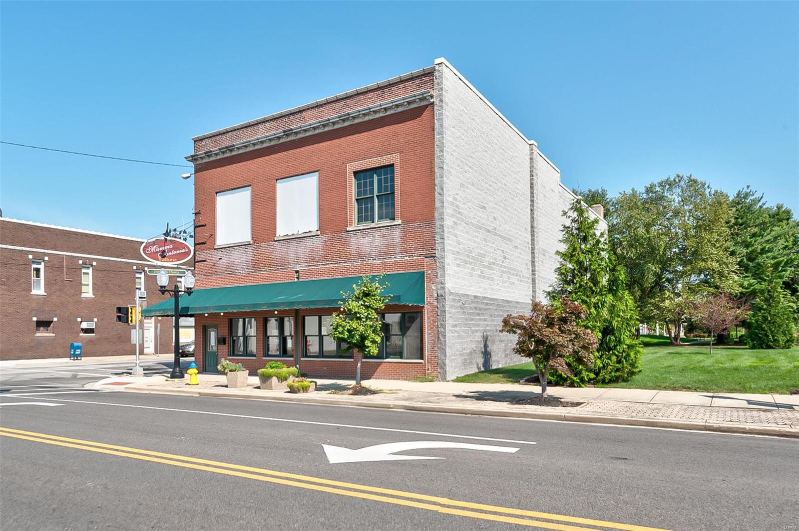 300 E Broadway