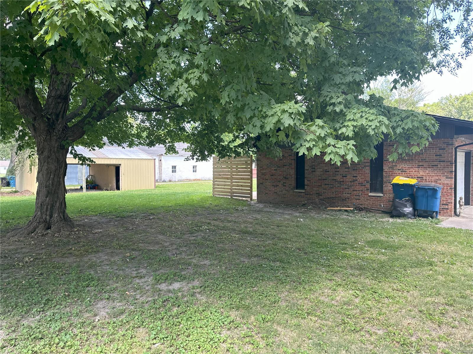 149 W Elm Street
