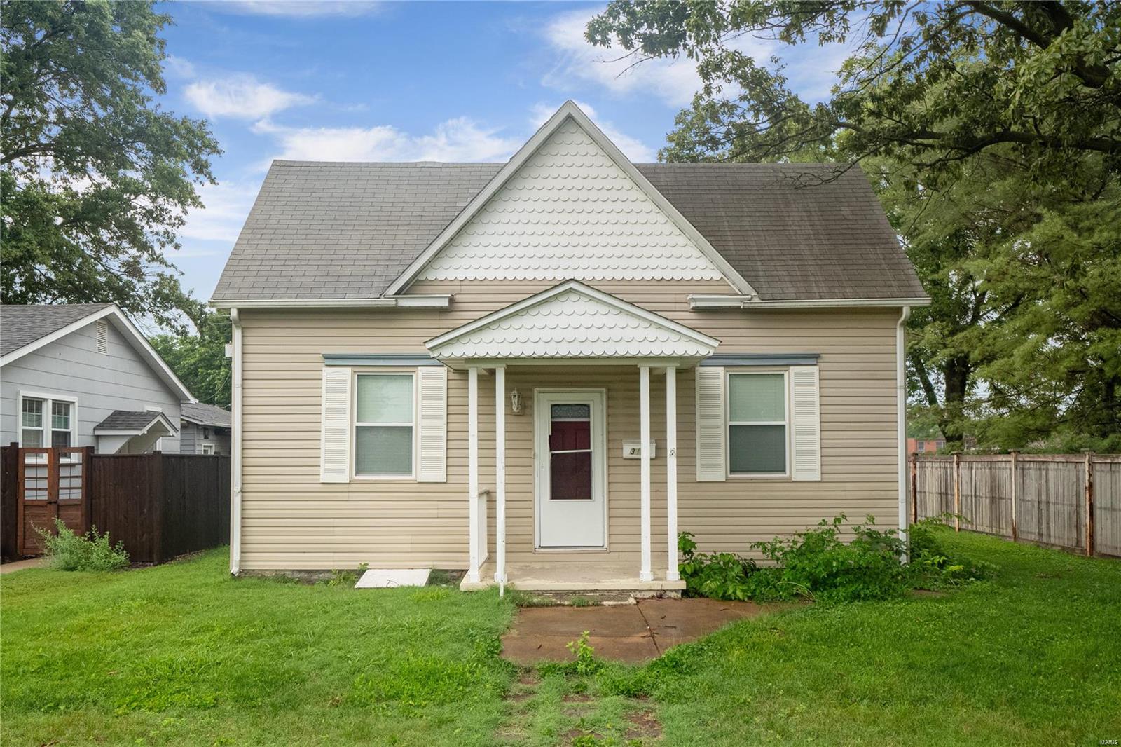 313 W Iowa Street