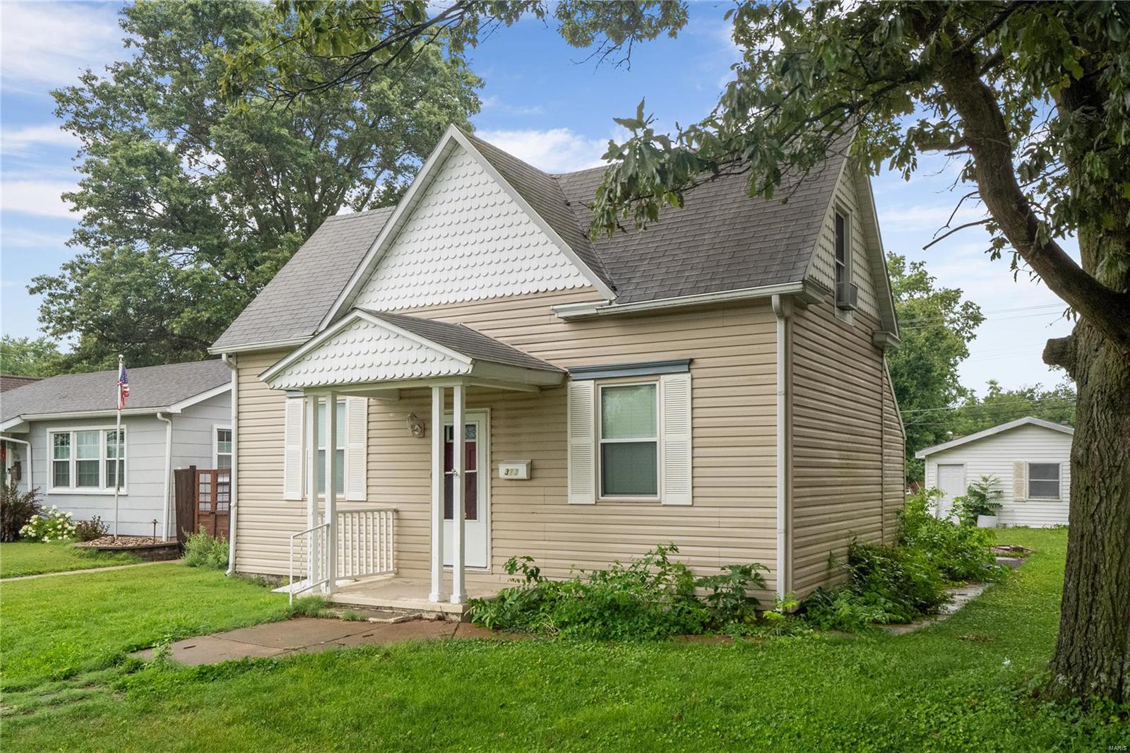 313 W Iowa Street