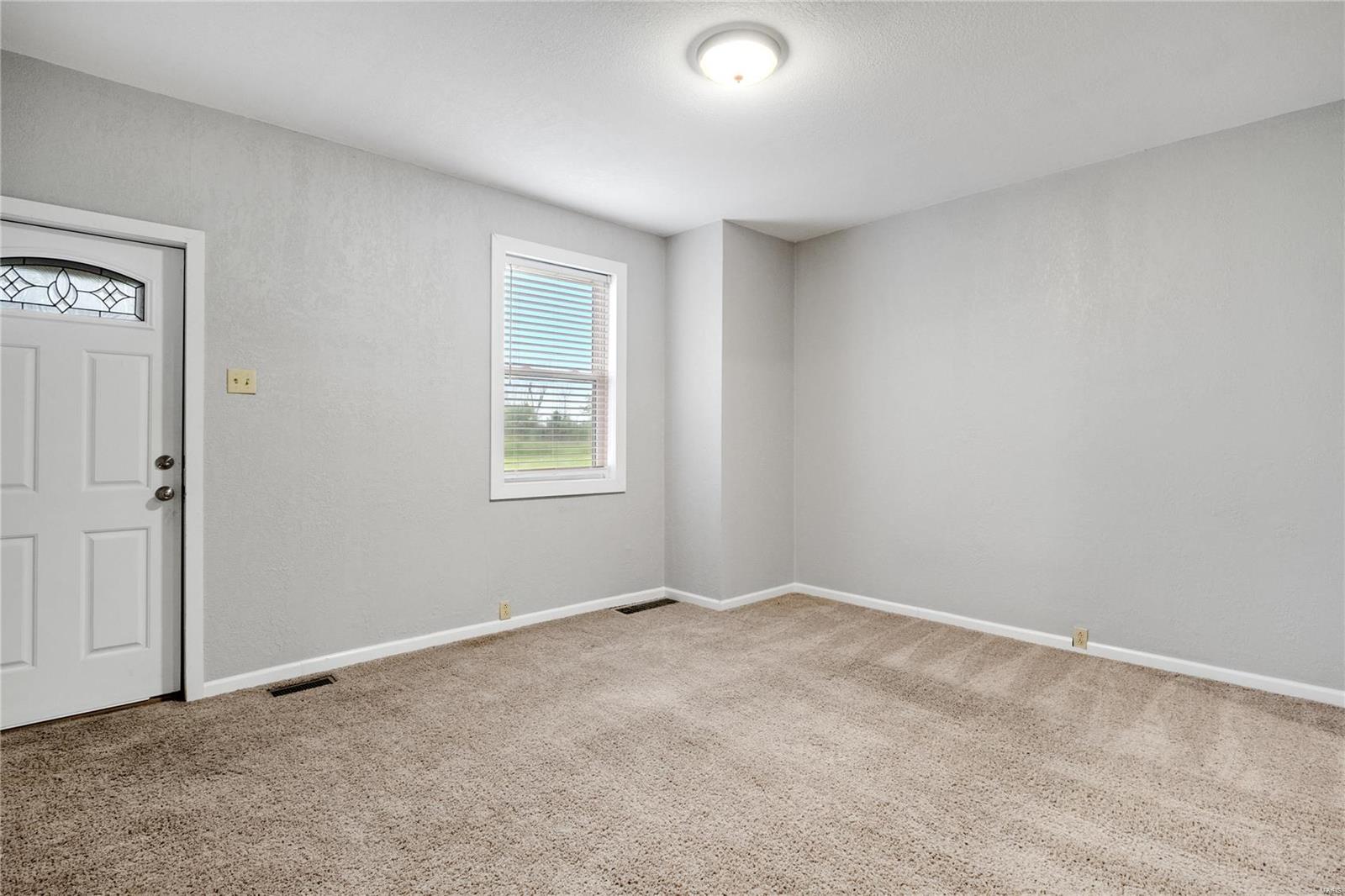 313 W Iowa Street