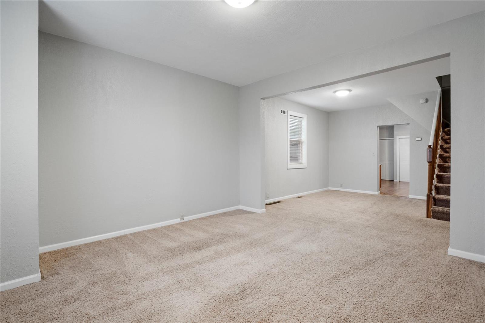 313 W Iowa Street