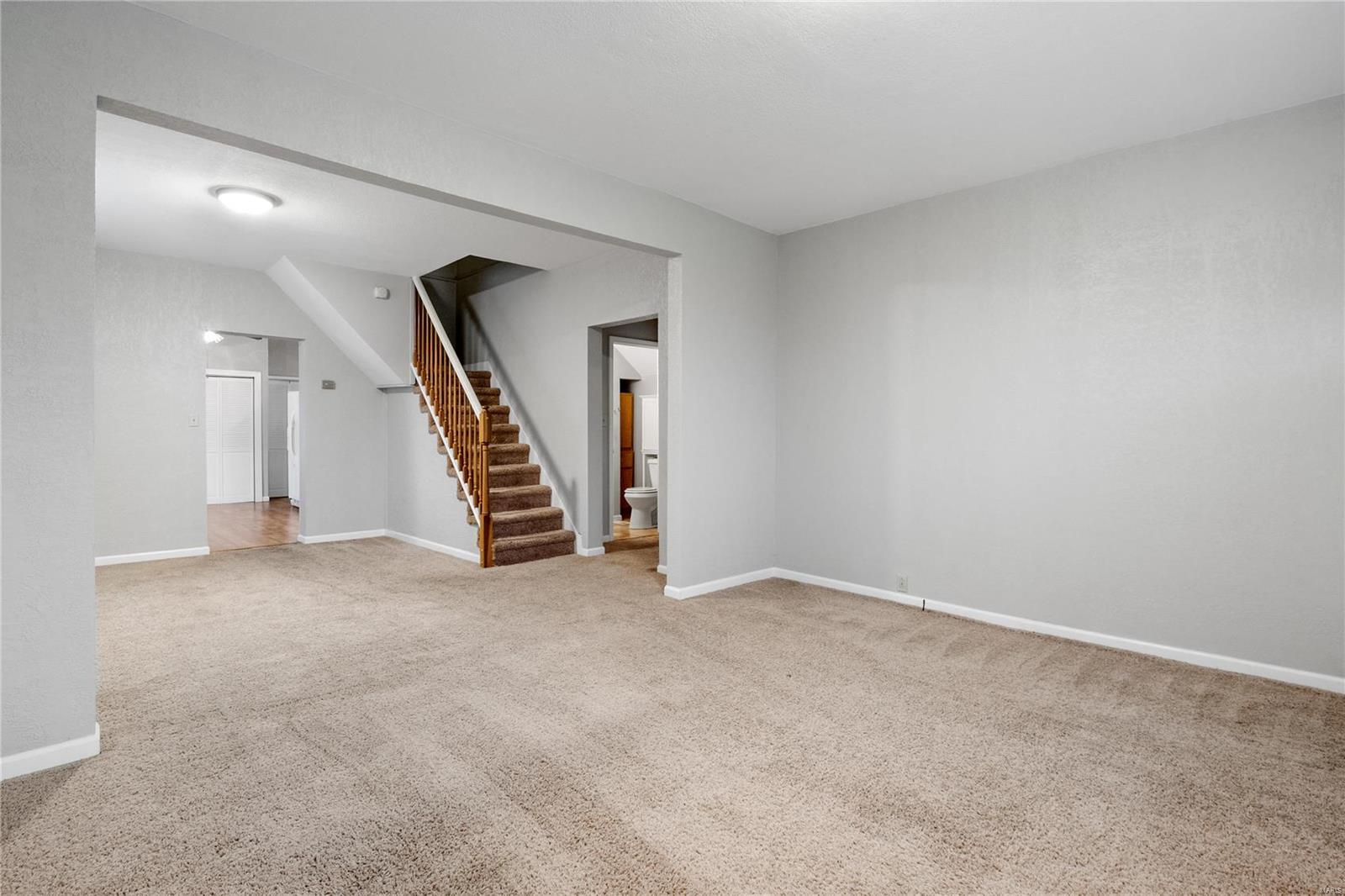 313 W Iowa Street