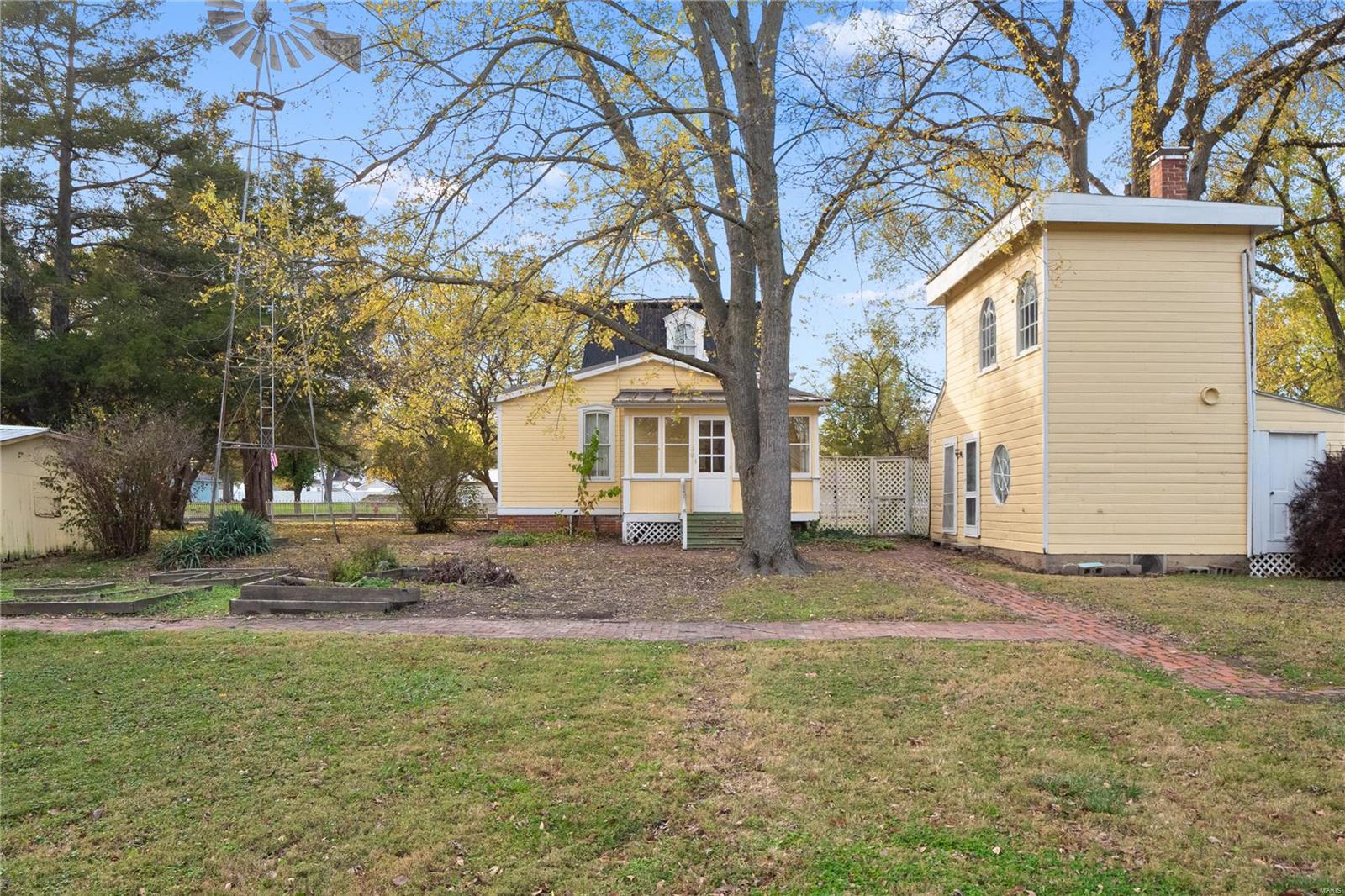 202 N Front Street