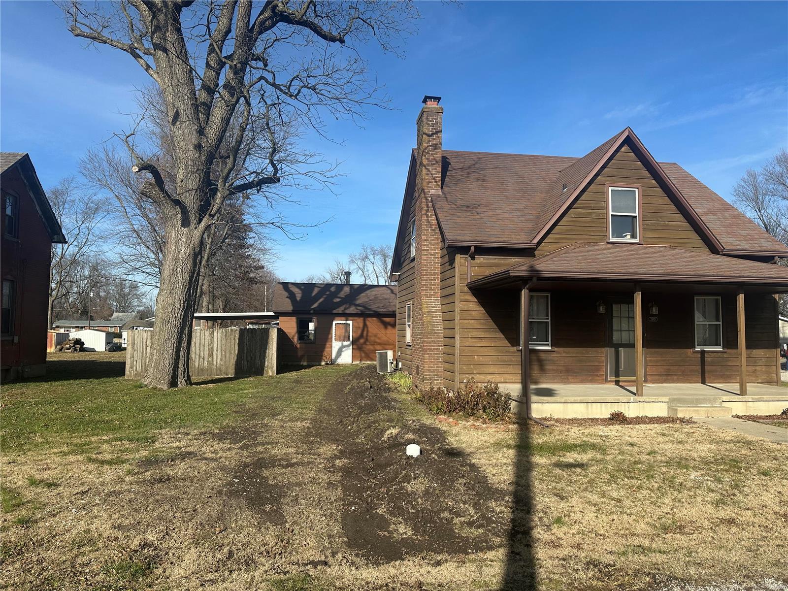 200 W Missouri Street