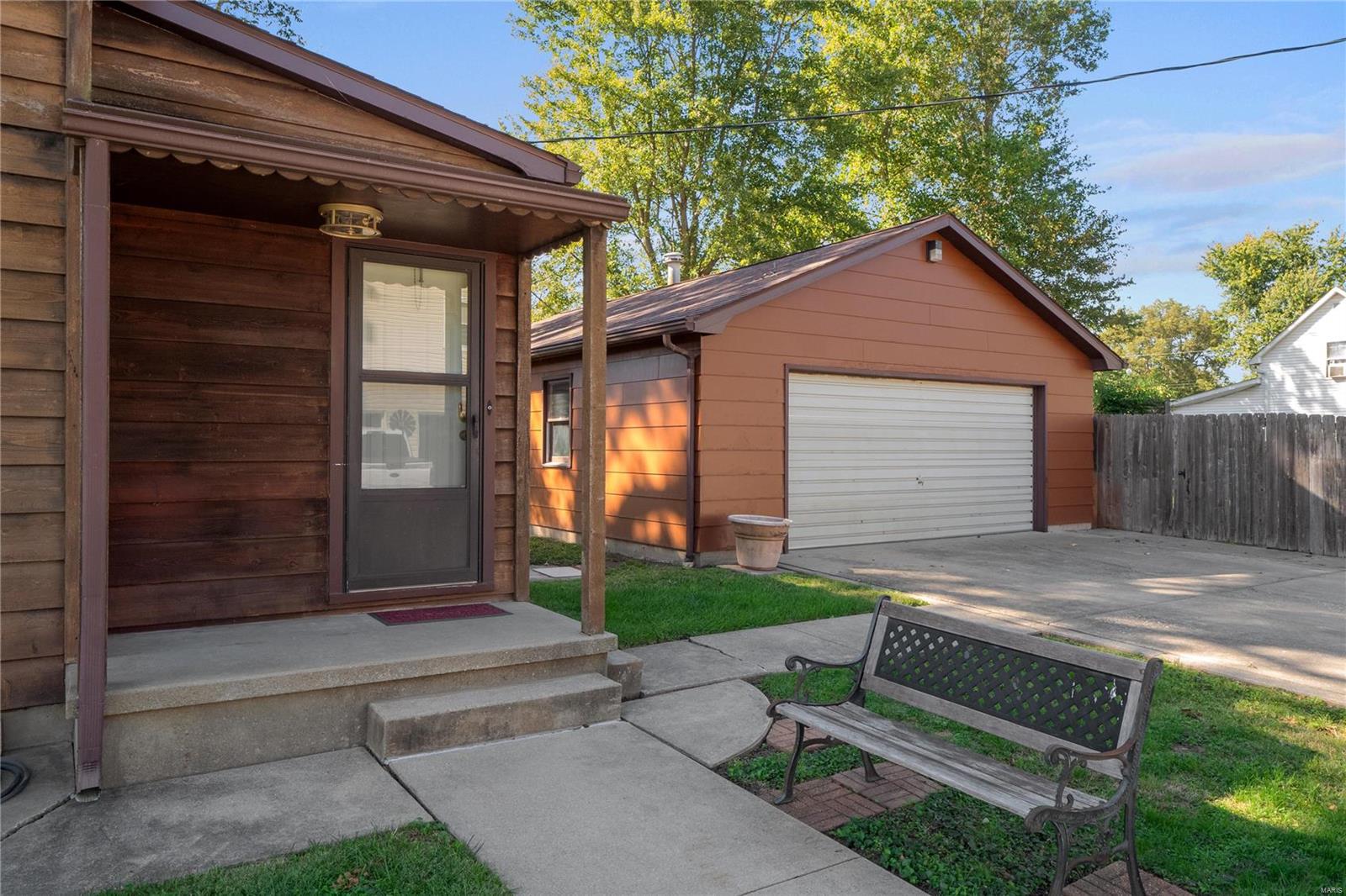 200 W Missouri Street