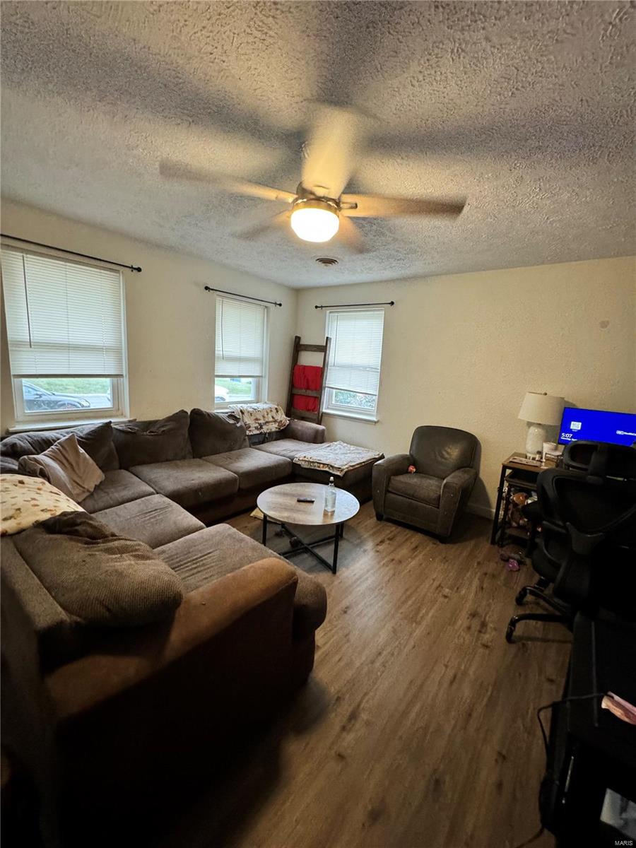 109 W 2nd Street