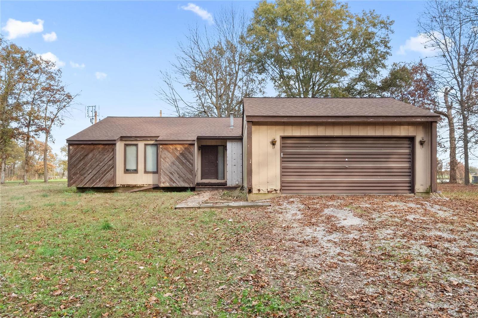 704 S Red Bud Lane