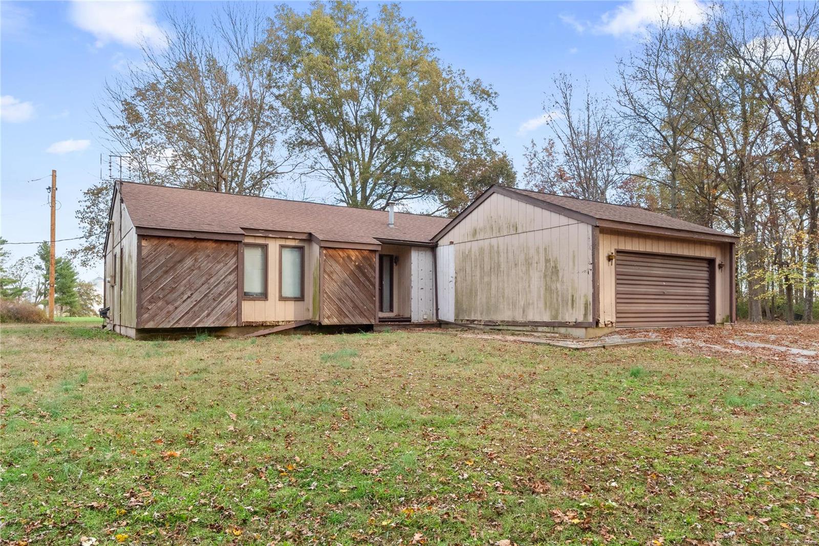 704 S Red Bud Lane