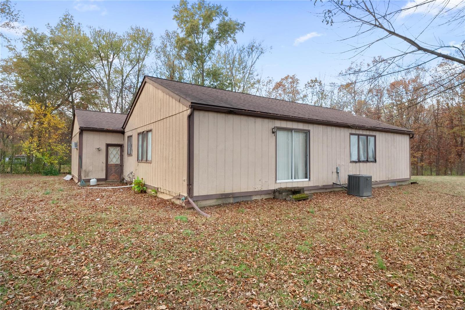 704 S Red Bud Lane