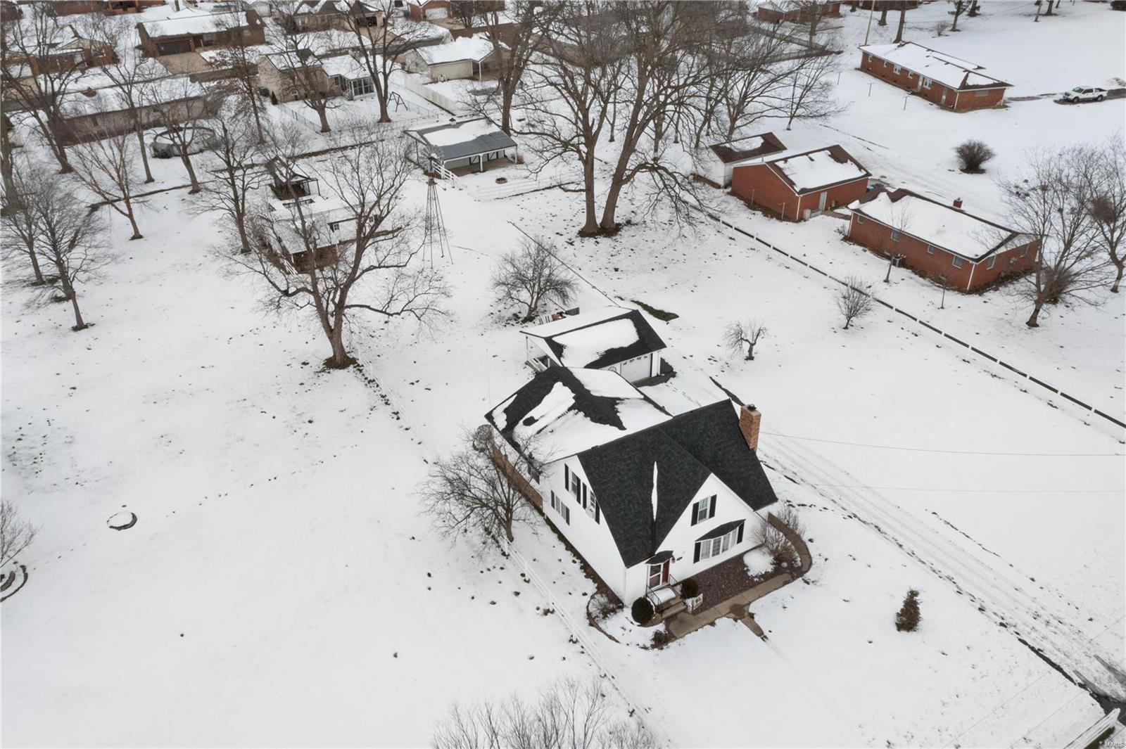 723 W Broadway