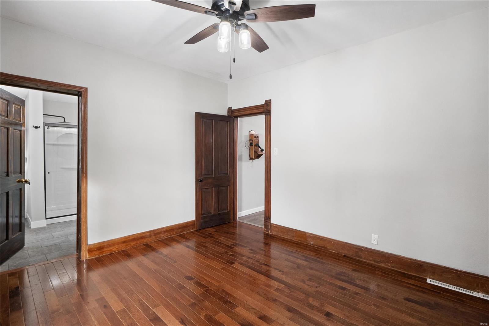 723 W Broadway