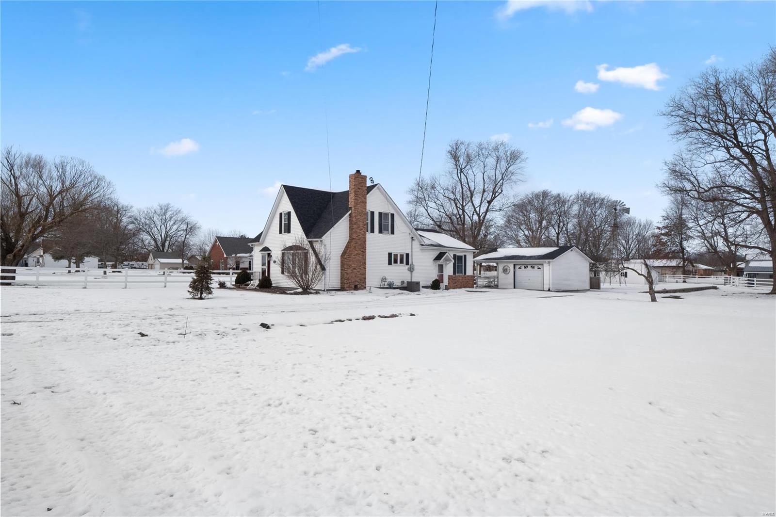 723 W Broadway