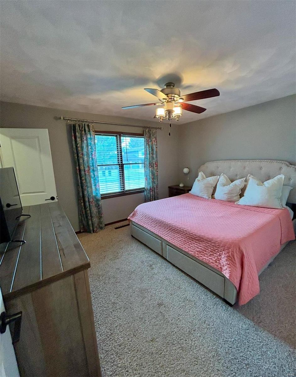 711 Pine Tree Lane