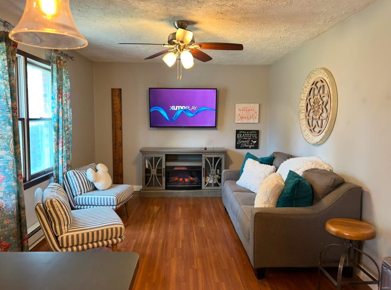 711 Pine Tree Lane