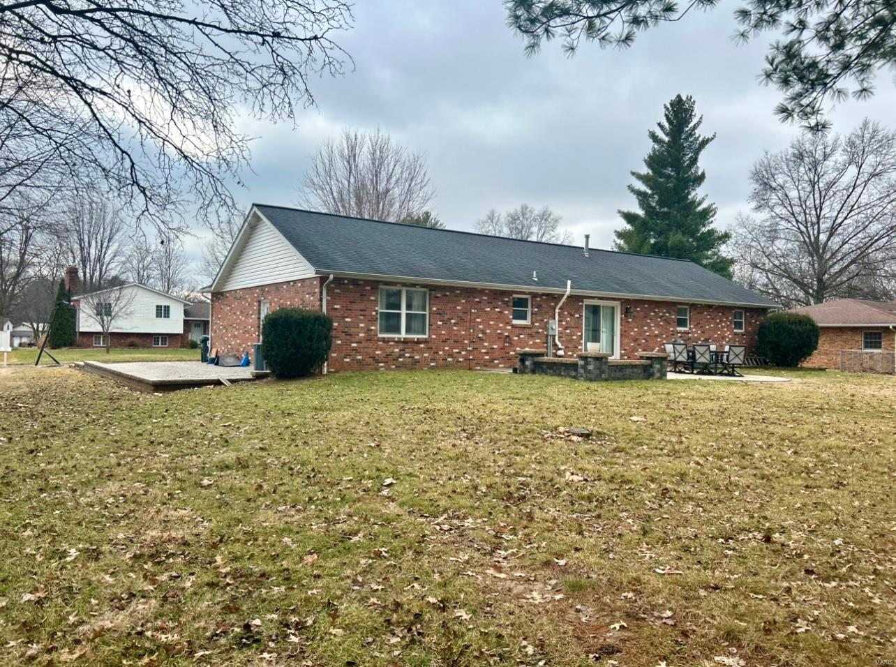 711 Pine Tree Lane