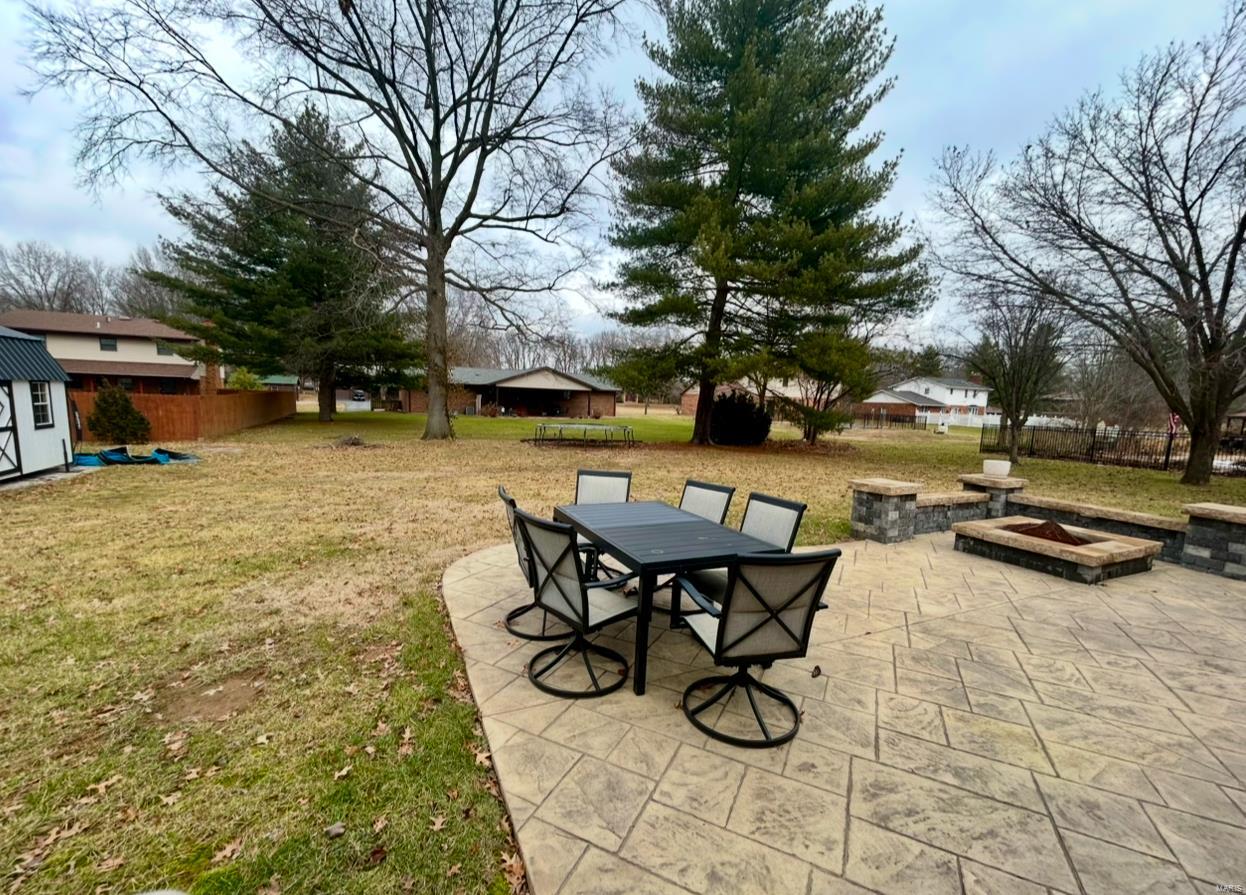711 Pine Tree Lane