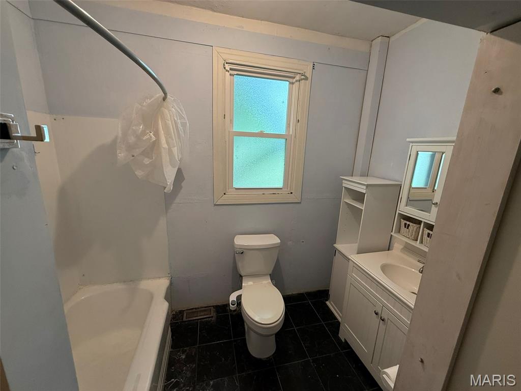6 W Hanover Street