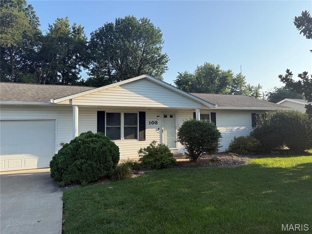 103 W Poplar Street