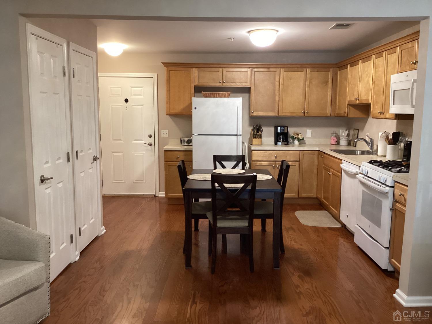 19-19 Liddle Avenue