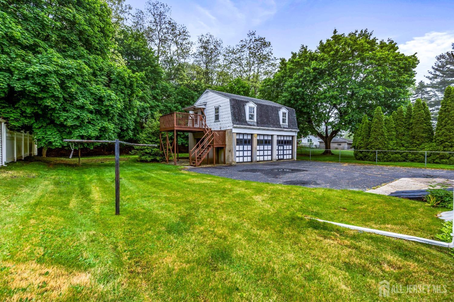 125 Deerfield Road