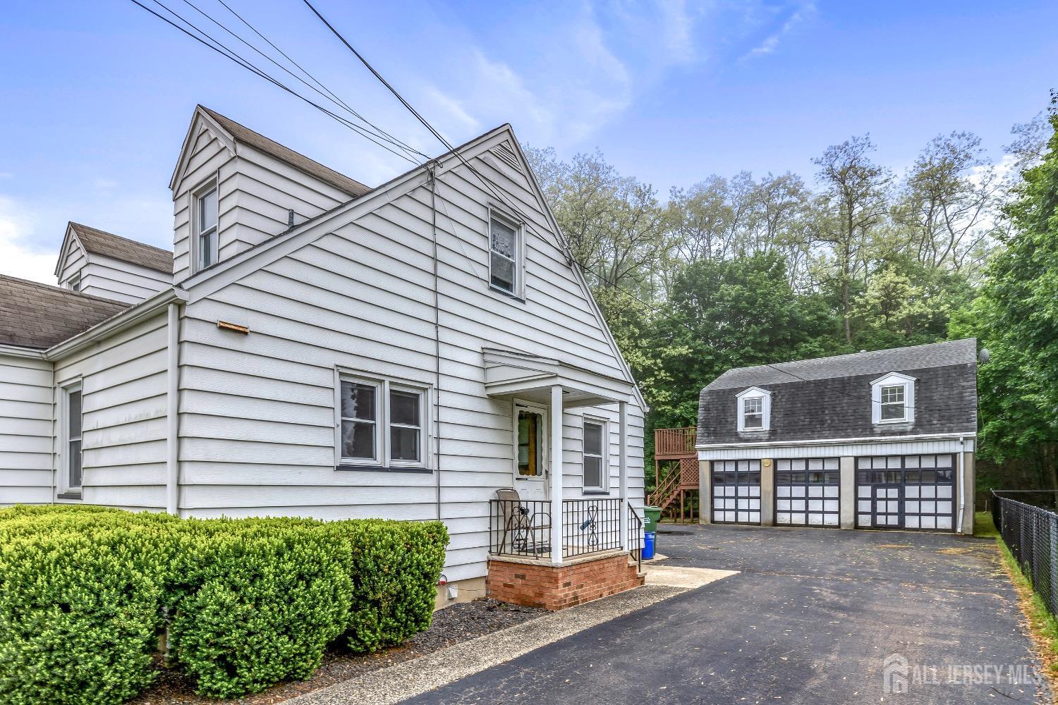 125 Deerfield Road