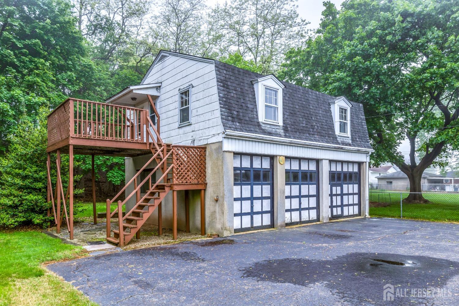 125 Deerfield Road