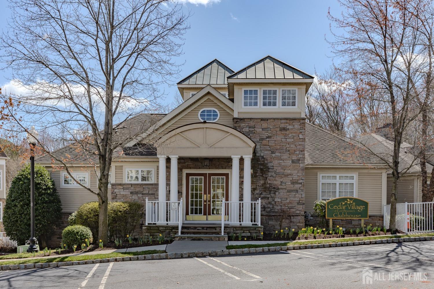 1304 Cedar Village Boulevard # 304