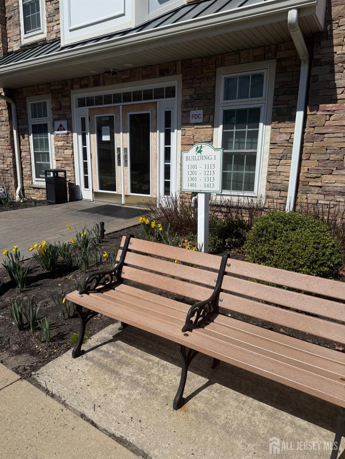 1304 Cedar Village Boulevard # 304