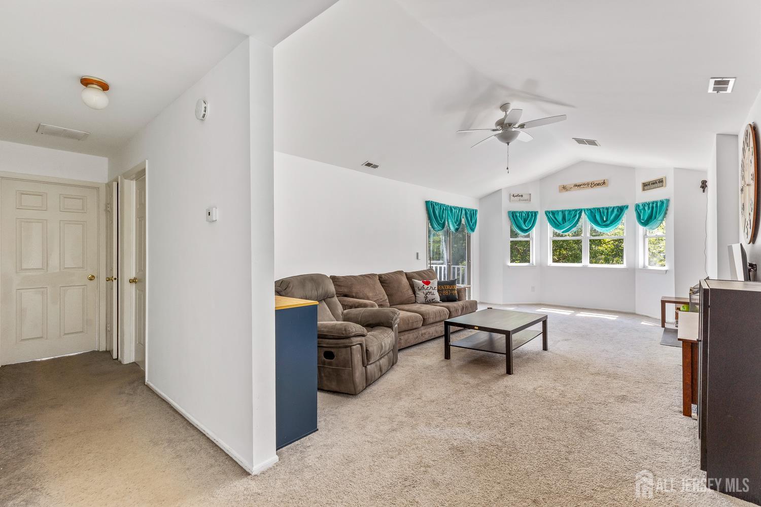 54 Kensington Drive