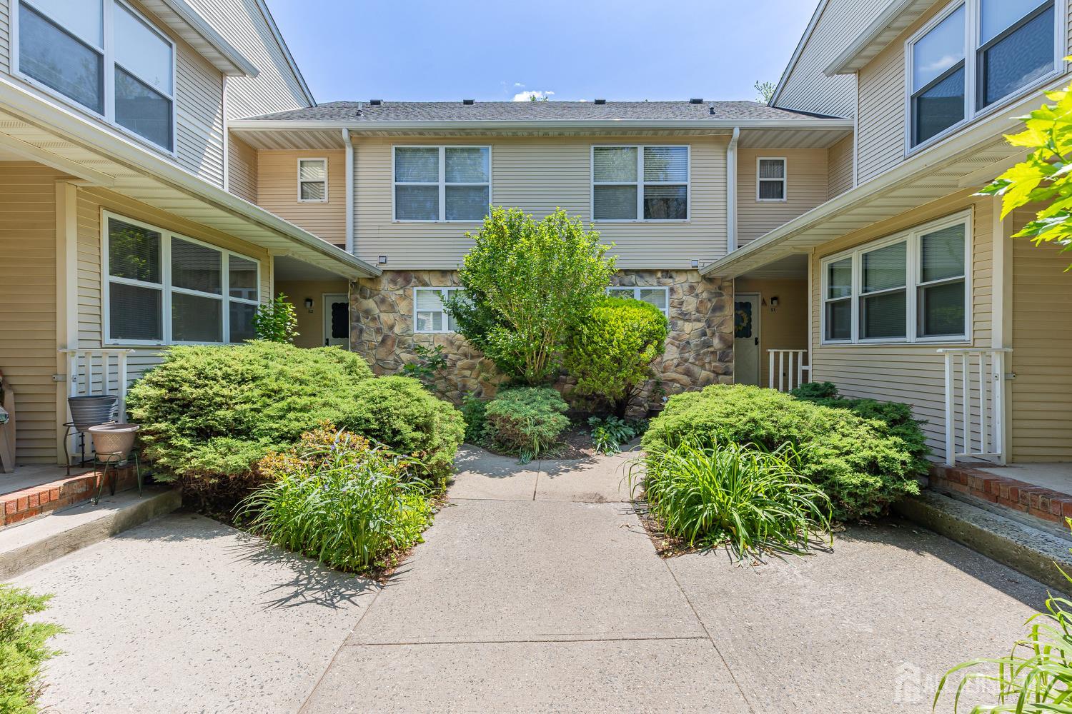 54 Kensington Drive