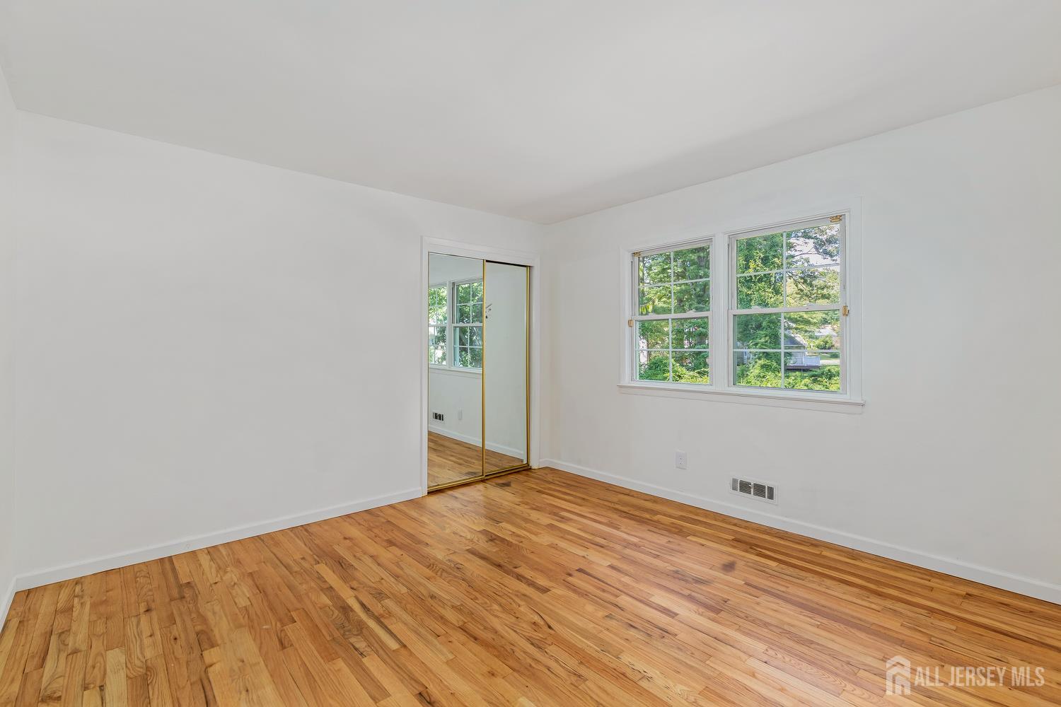 745 Schoolhouse Lane