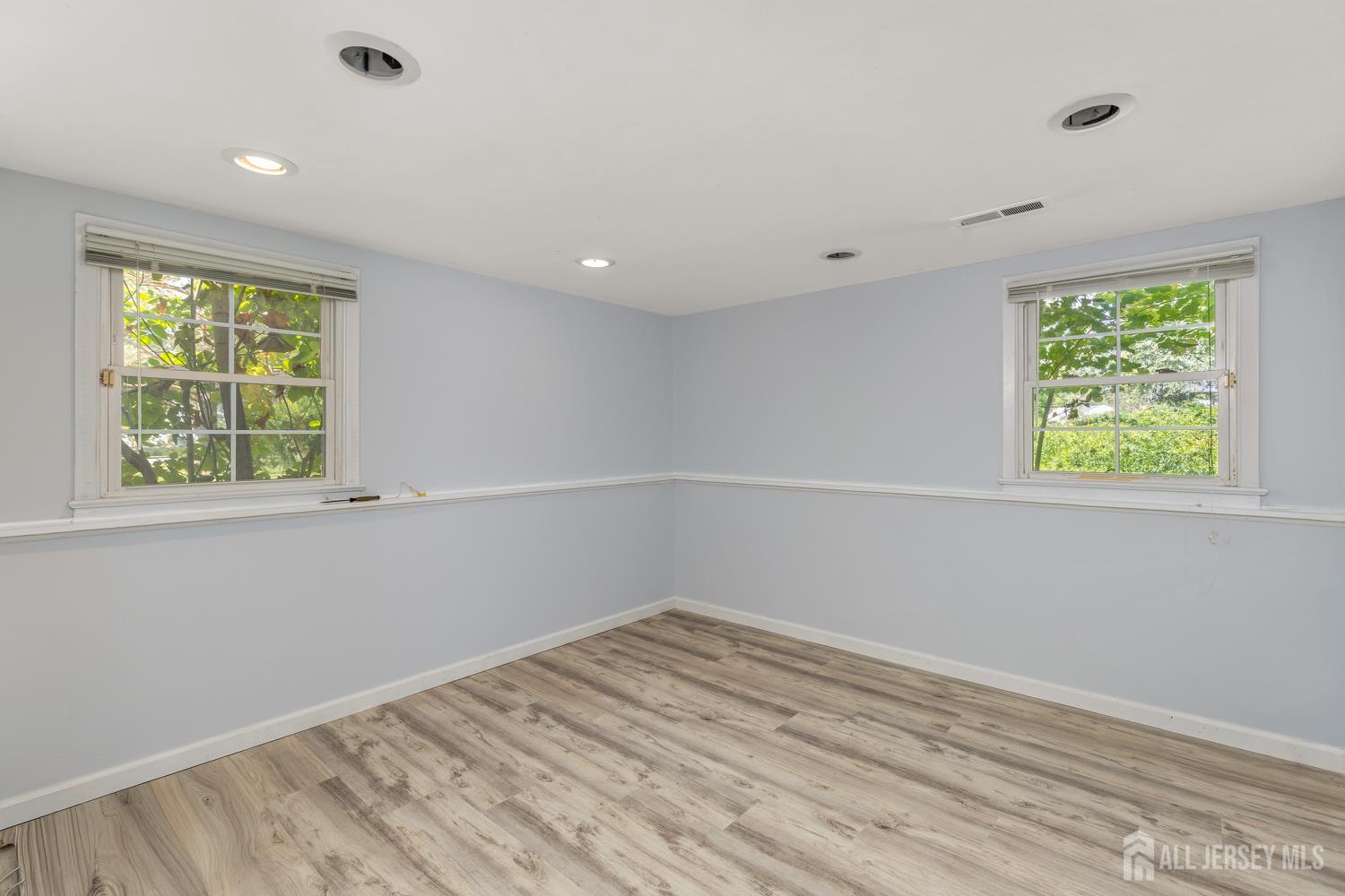 745 Schoolhouse Lane