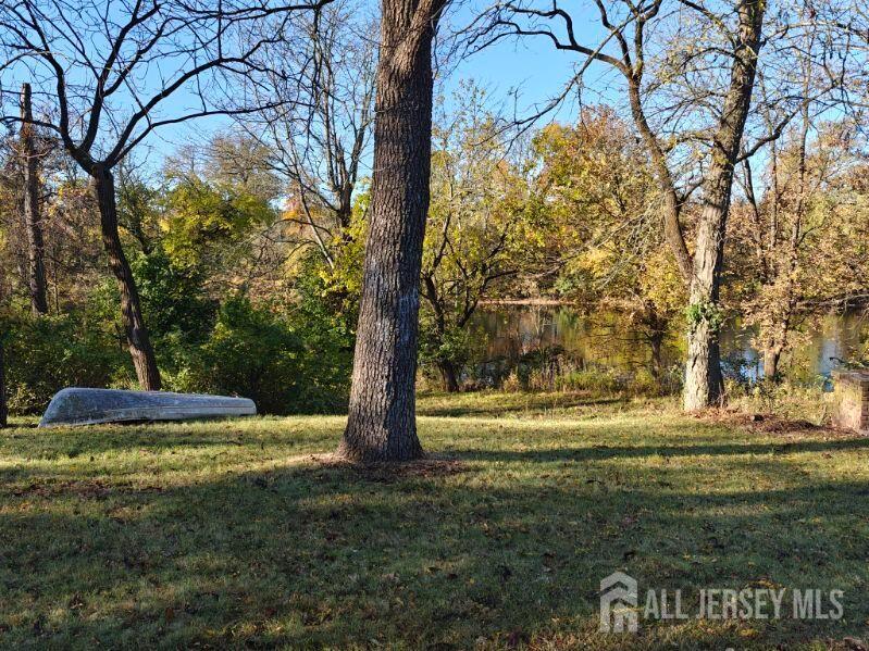 900 River Road