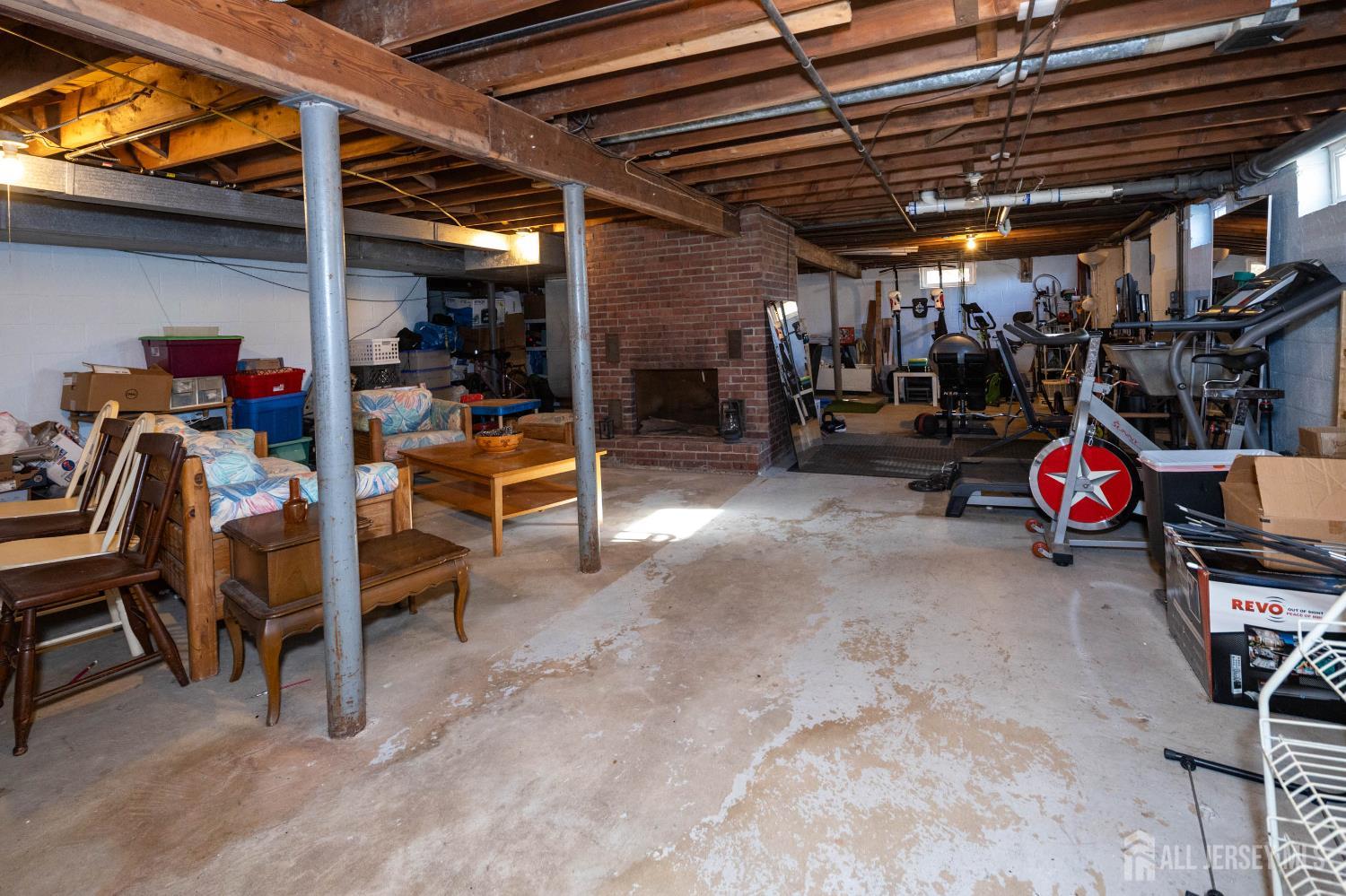 900 River Road