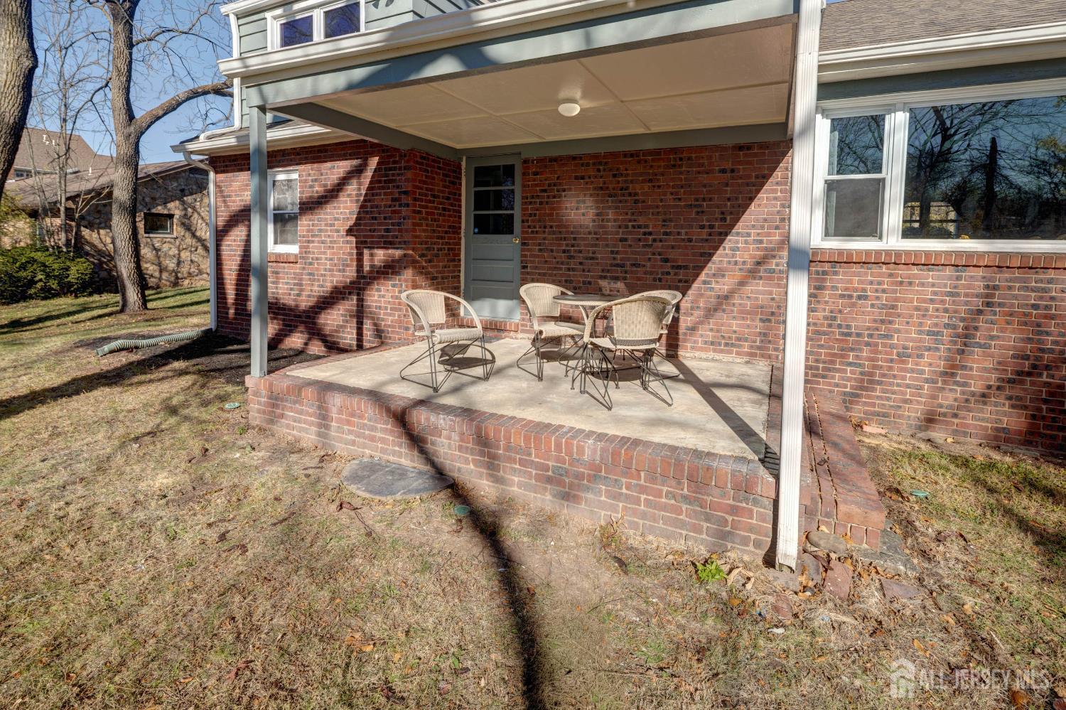 900 River Road