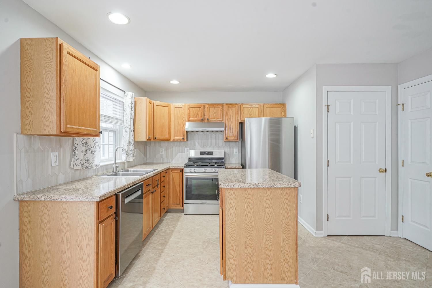 604 Sangreal Court