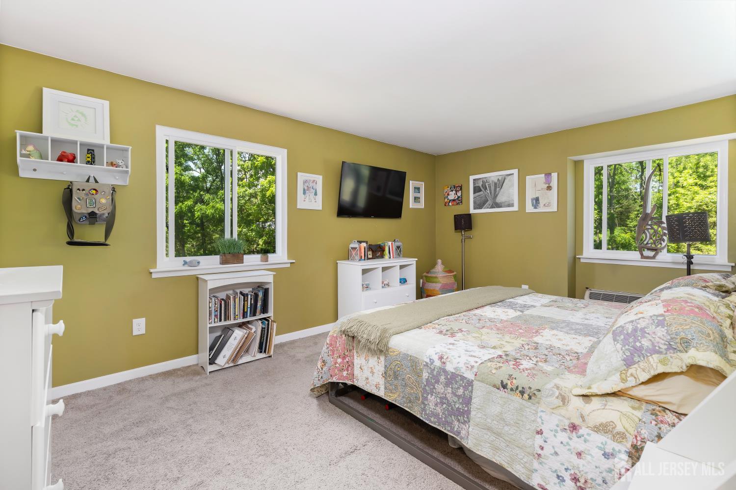 18 Steeplechase Court