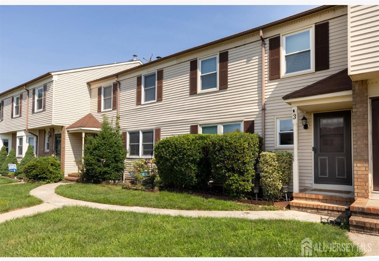 3 Tiger Lilly Court