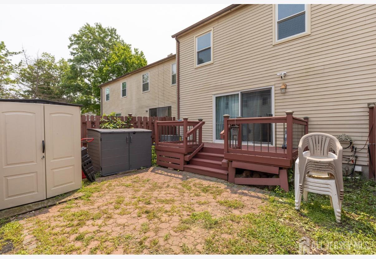 3 Tiger Lilly Court
