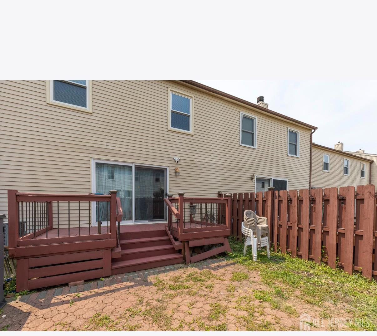 3 Tiger Lilly Court